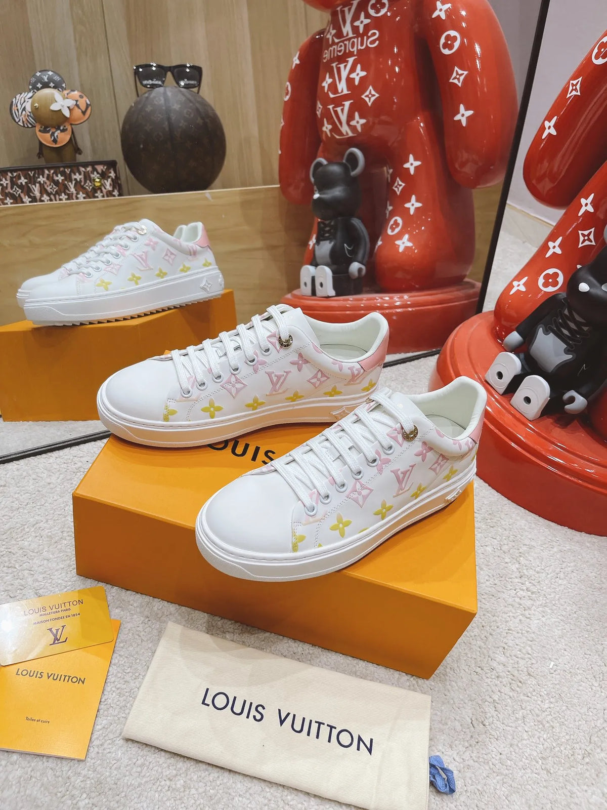 Pink Sneakers P885