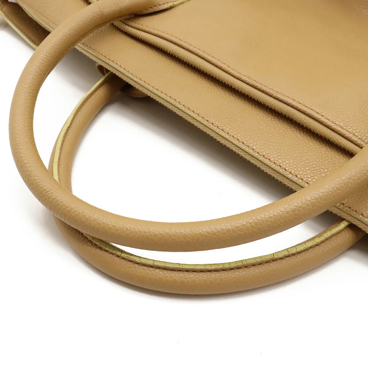 Pre-Owned Beige Caviar Skin Tote Bag J157