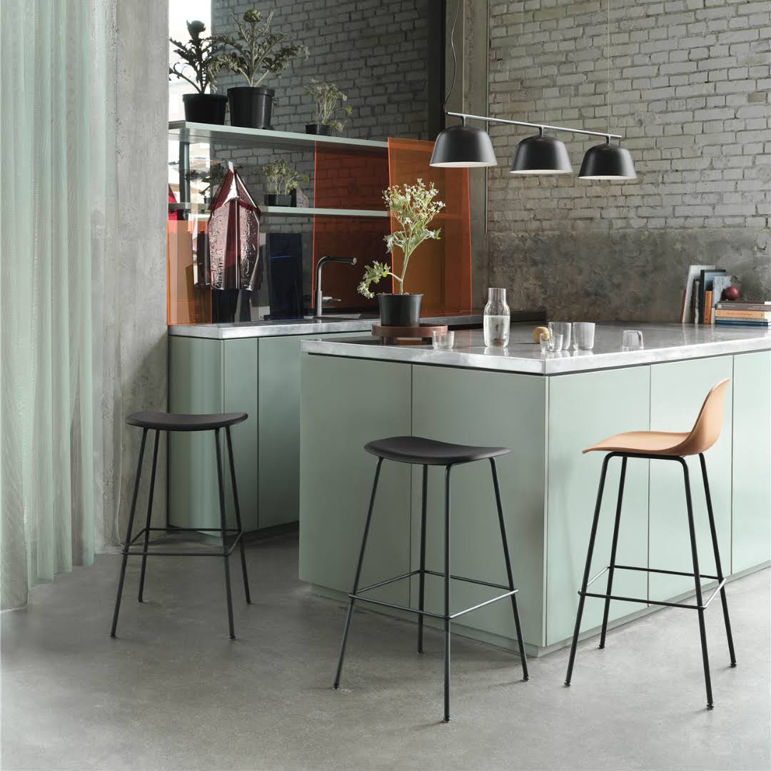 Black Fiber Bar Stool U659