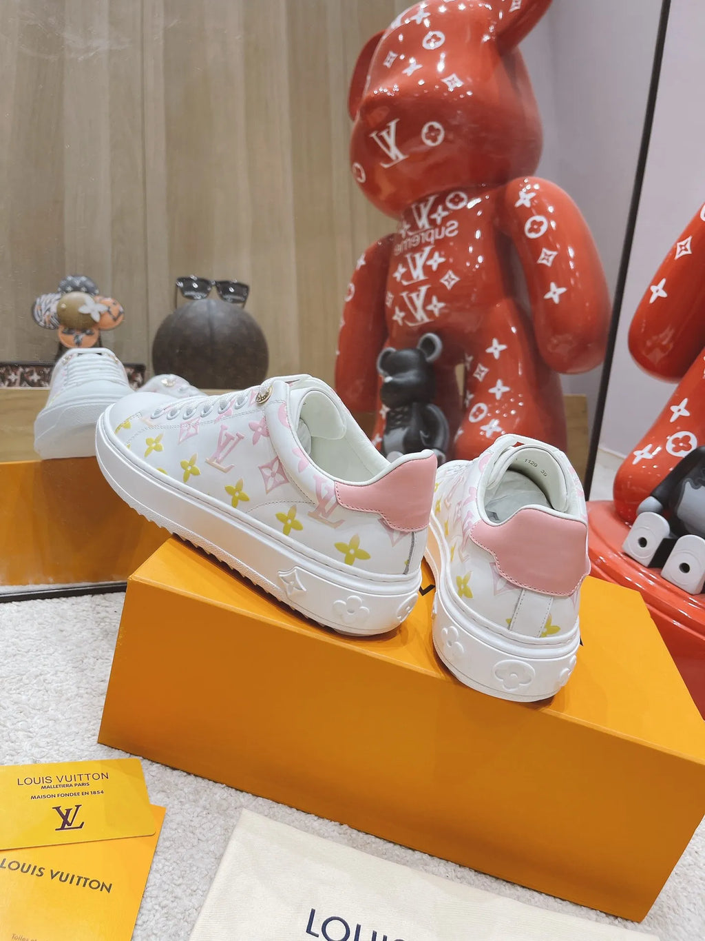 Pink Sneakers P885