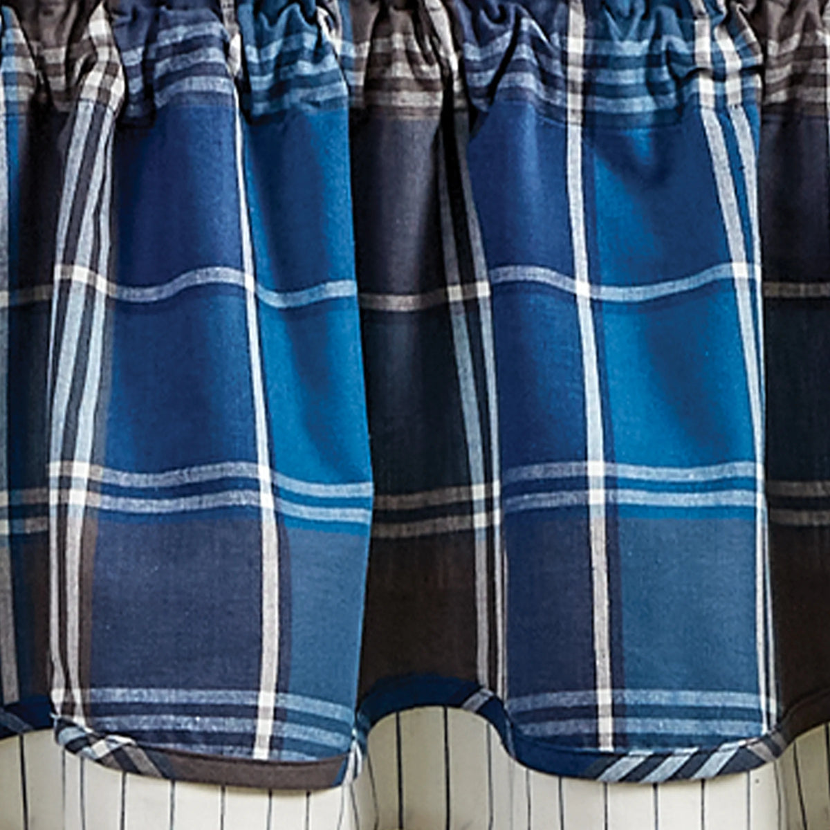 Lined Layered Valance 72” x 16” Y3814