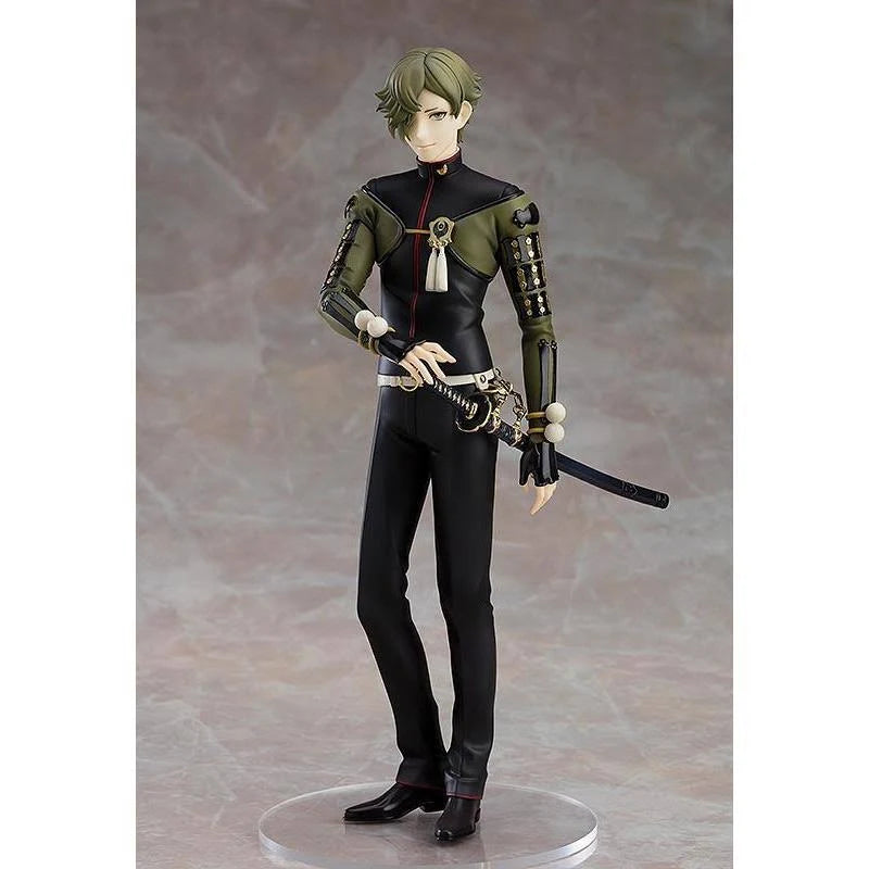 1/8 Scale Figure R11376