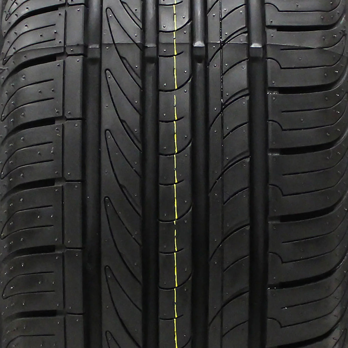 225/70R16 103T Passenger Tire X978