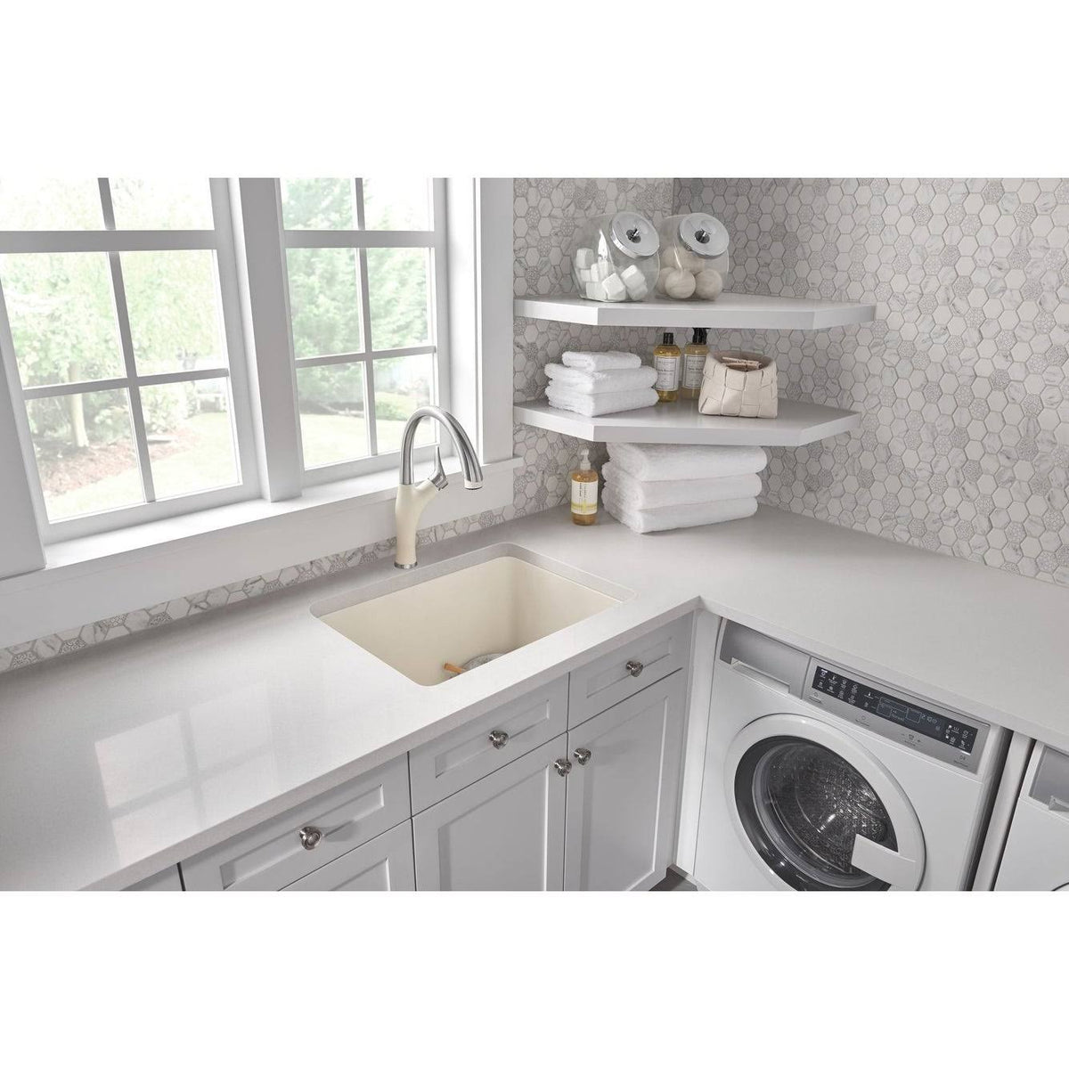 Cafe Brown Laundry Sink D589604
